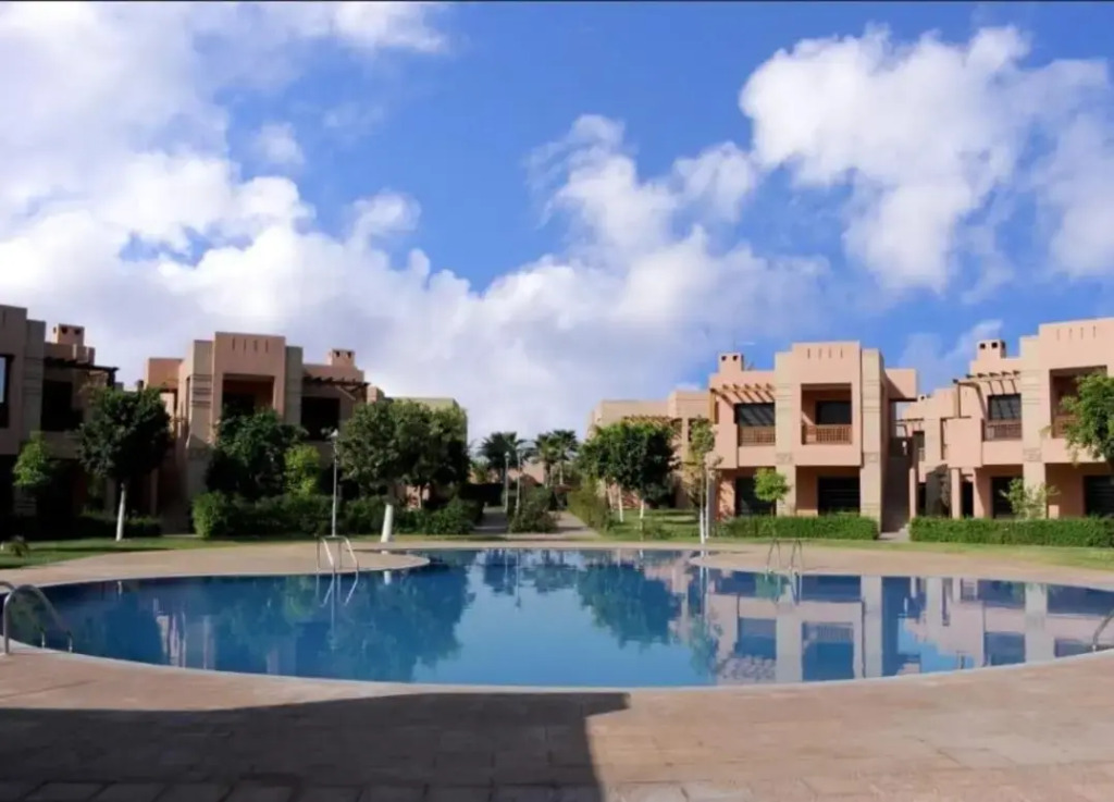 Bel Appartement dans une résidence Fermée avec piscine
