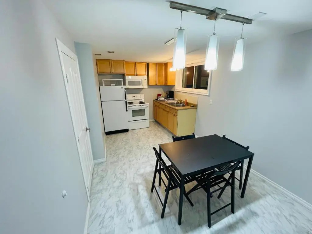 Best Getaway Location in Edmonton 2 and 3 bedroom houses available