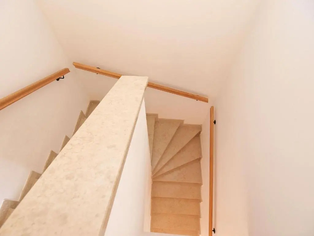Apartment with 4 Bedrooms 446