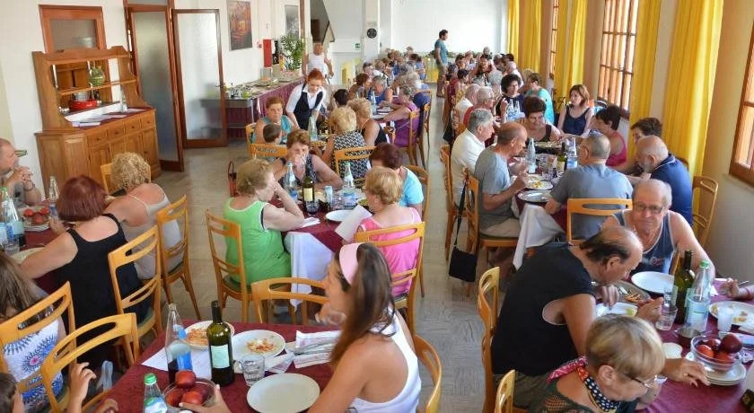 HOTEL JOLANDA