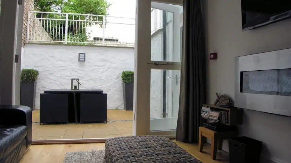 Victoria Street 37, Flat 1