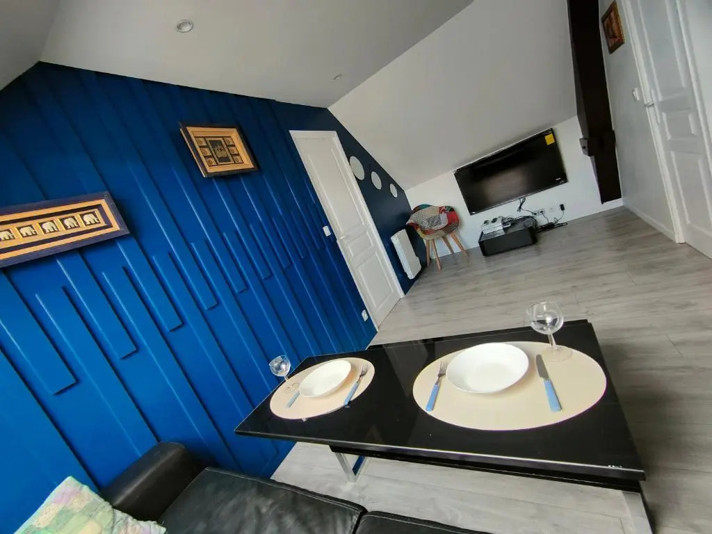 Les Lofts De Provins: Apt 4