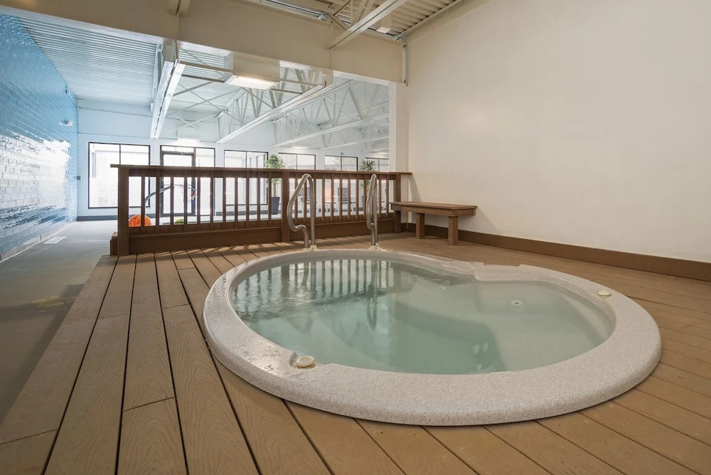 Snowblaze Athletic Club -a11 2 Bedroom Condo by RedAwning