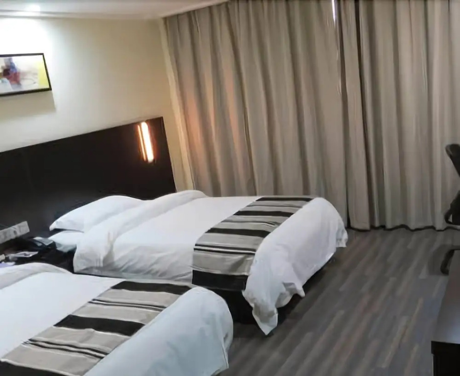 Super 8 Hotel