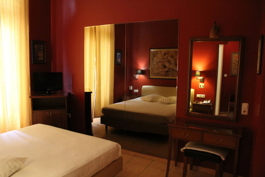 Exis Hotel