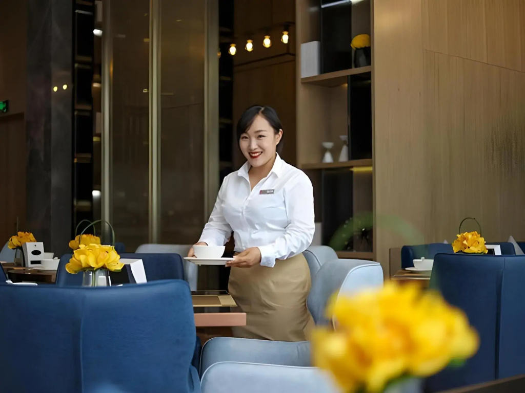 Echarm Hotel (Mile)
