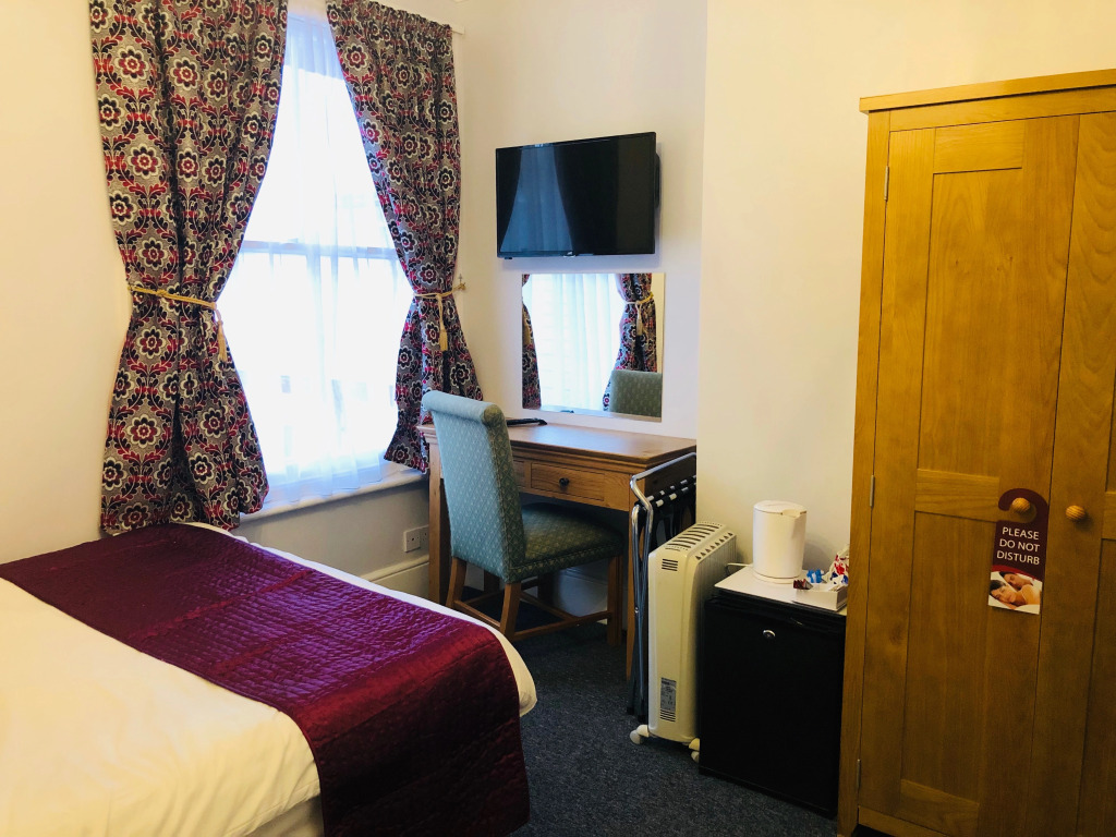 Ilfracombe House Hotel - near Cliffs Pavilion