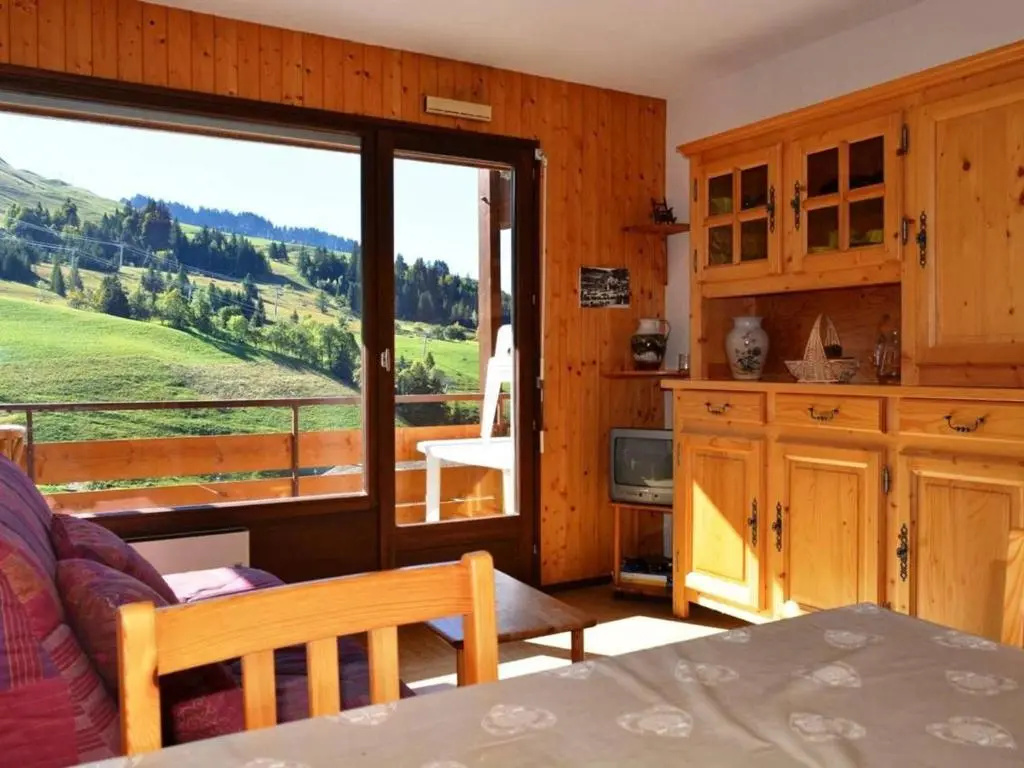 Appartement Le Grand-Bornand, 1 pièce, 5 personnes - FR-1-241-15