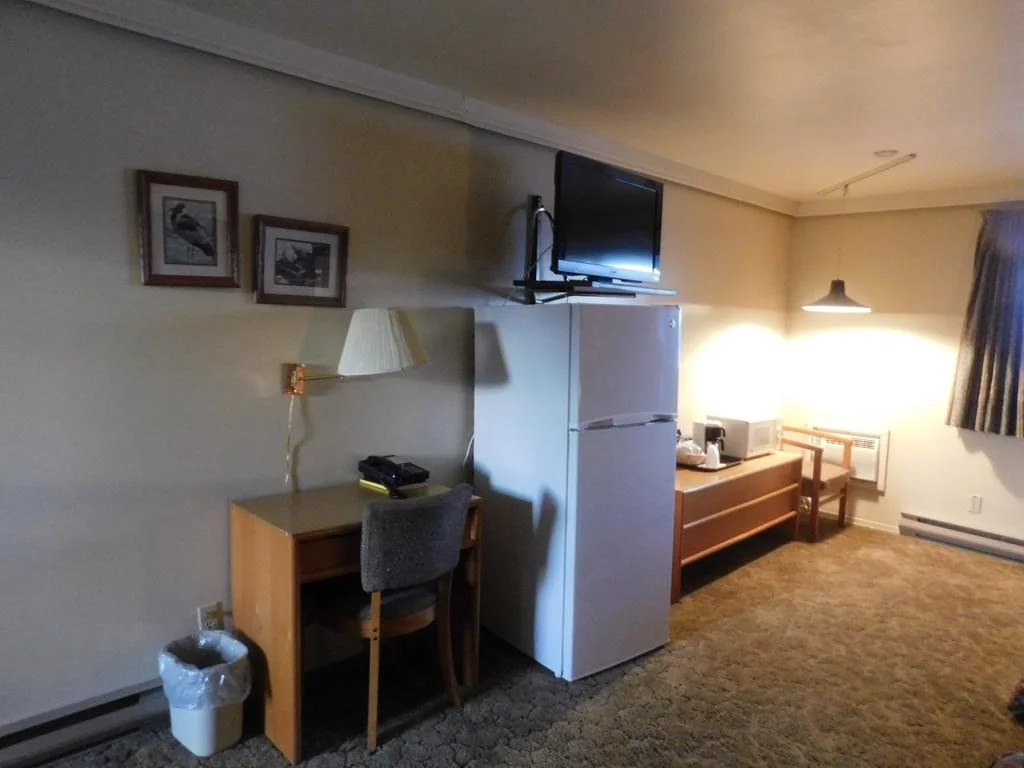The Lakeview Inn