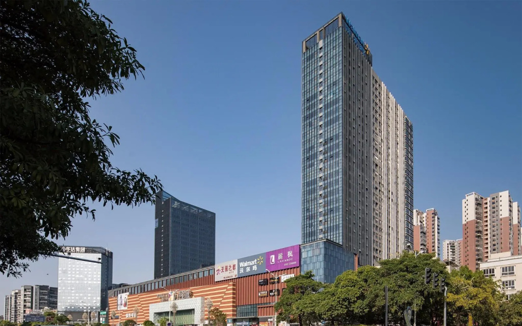 Lavande Hotel HeYuan Dongyuan