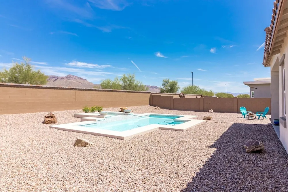3 Bedroom Home with Outdoor Pool