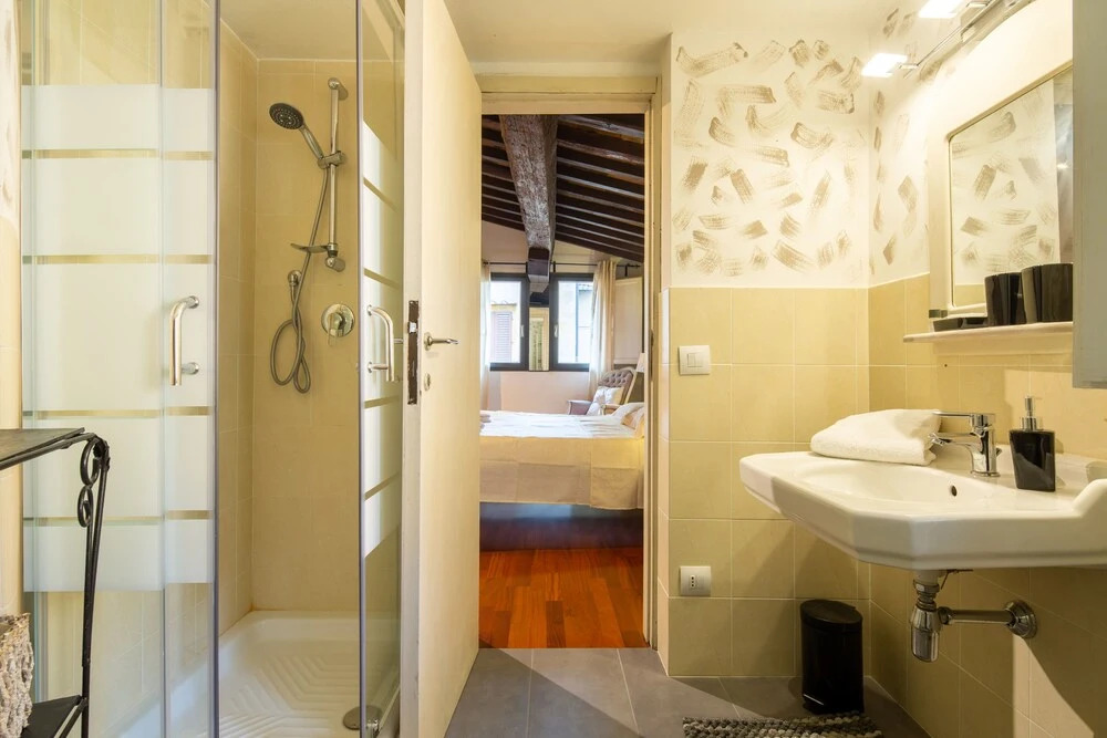 Santa Trinita Suite B