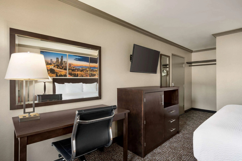 Baymont by Wyndham Monterey Park