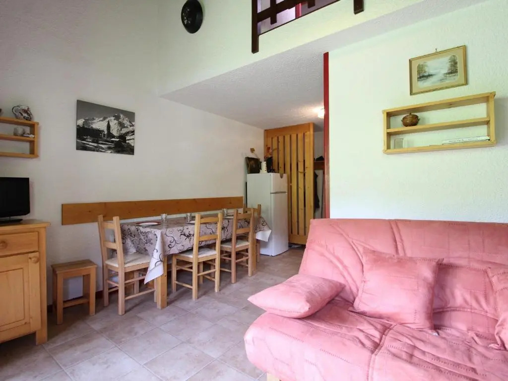 Appartement Lanslevillard, 2 pièces, 6 personnes - FR-1-508-112