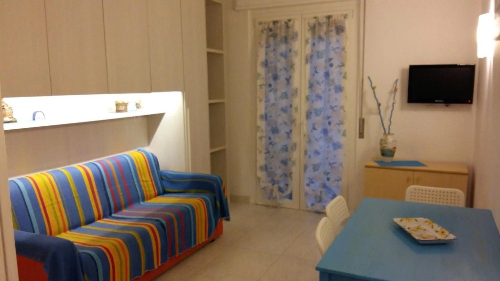 Appartamento al mare con giardino