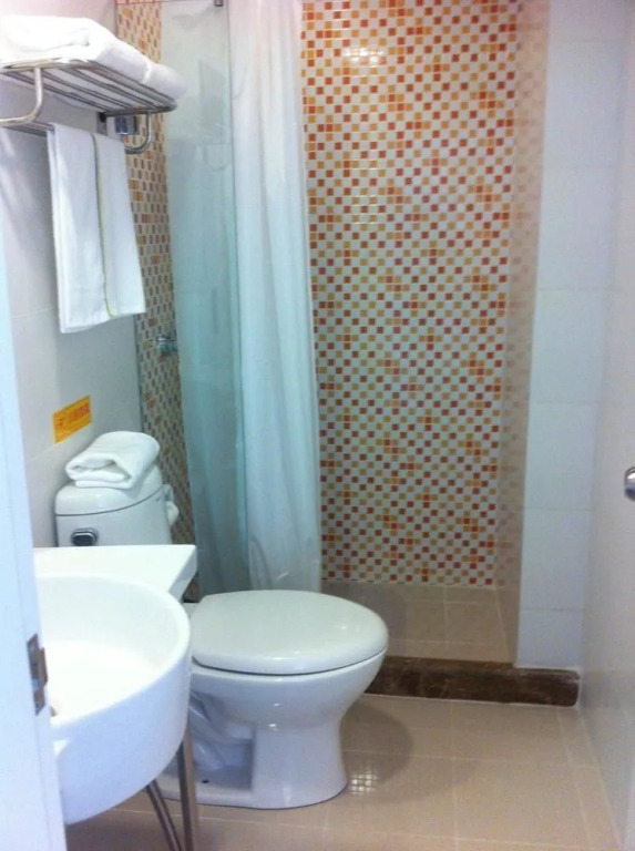 Home Inn Anshun Tashan Plaza