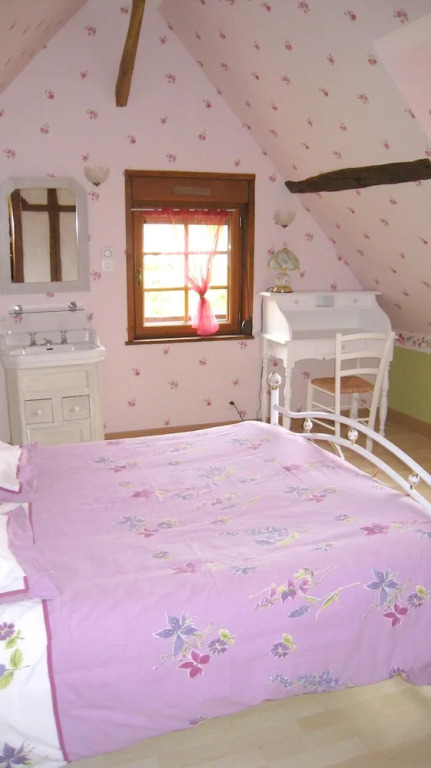 House With 3 Bedrooms in Chéronvilliers, With Enclosed Garden and Wifi