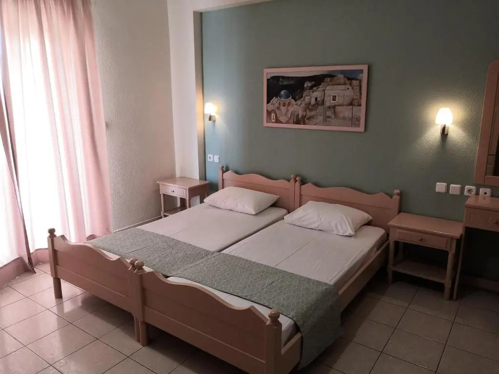 Grand Blue Hotel