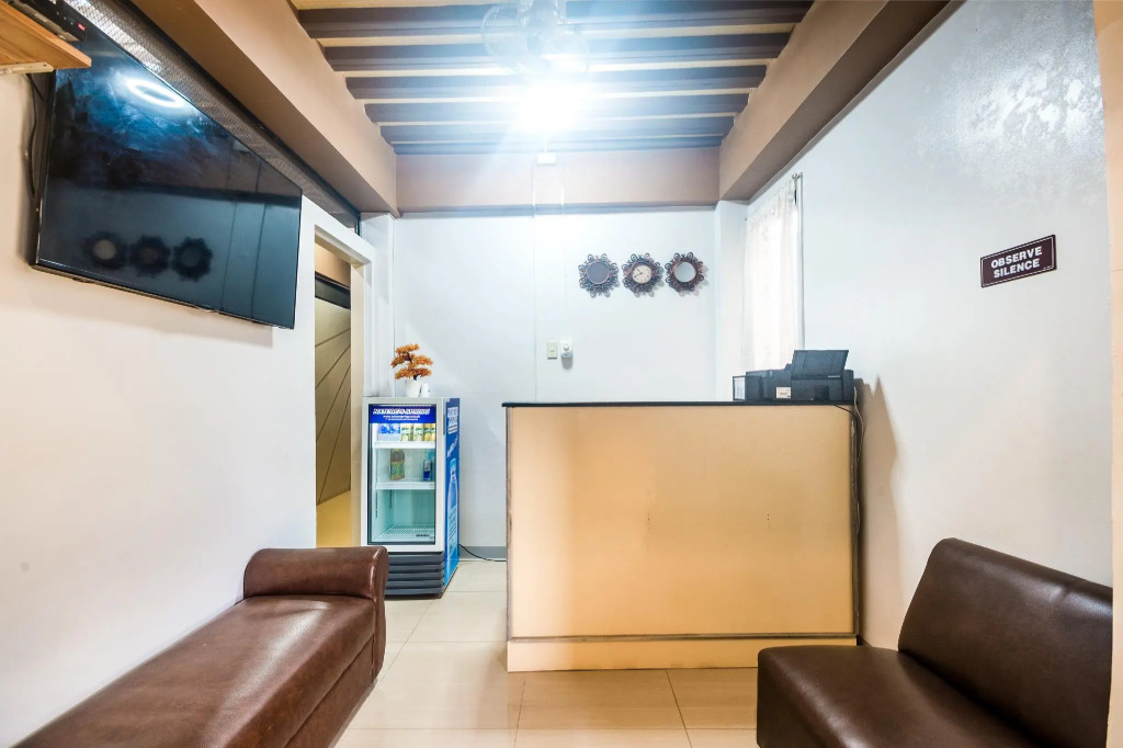OYO 569 Alt Complex (Vaccinated Staff)