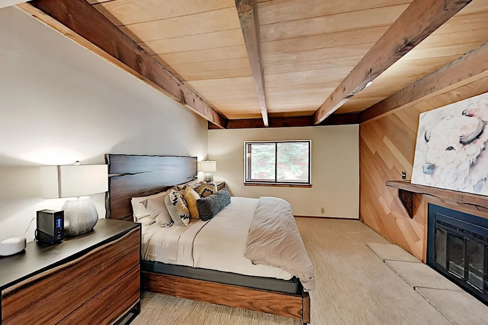 1168laus 5 Bedroom Home