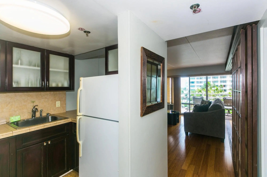 Spacious One Bedroom Harbor View Condos at Ilikai Marina With Private Balcony