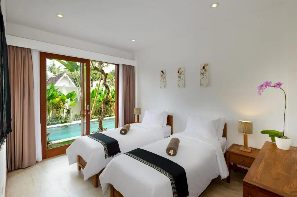 Echo Beach Villa