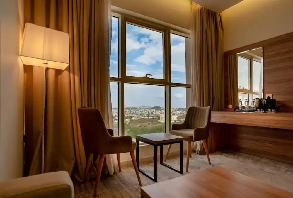 W-Suites Al Souda