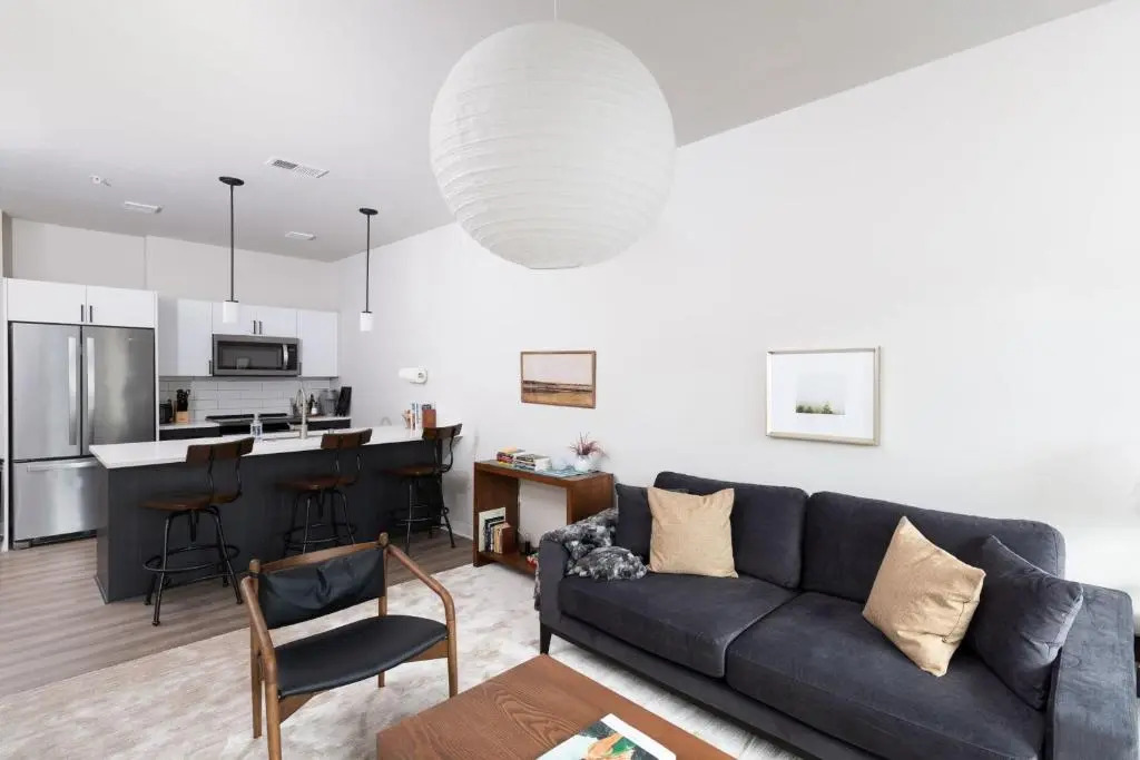 Flexhome East Side 1BR E1 - Brady St, Balcony, & Lounge