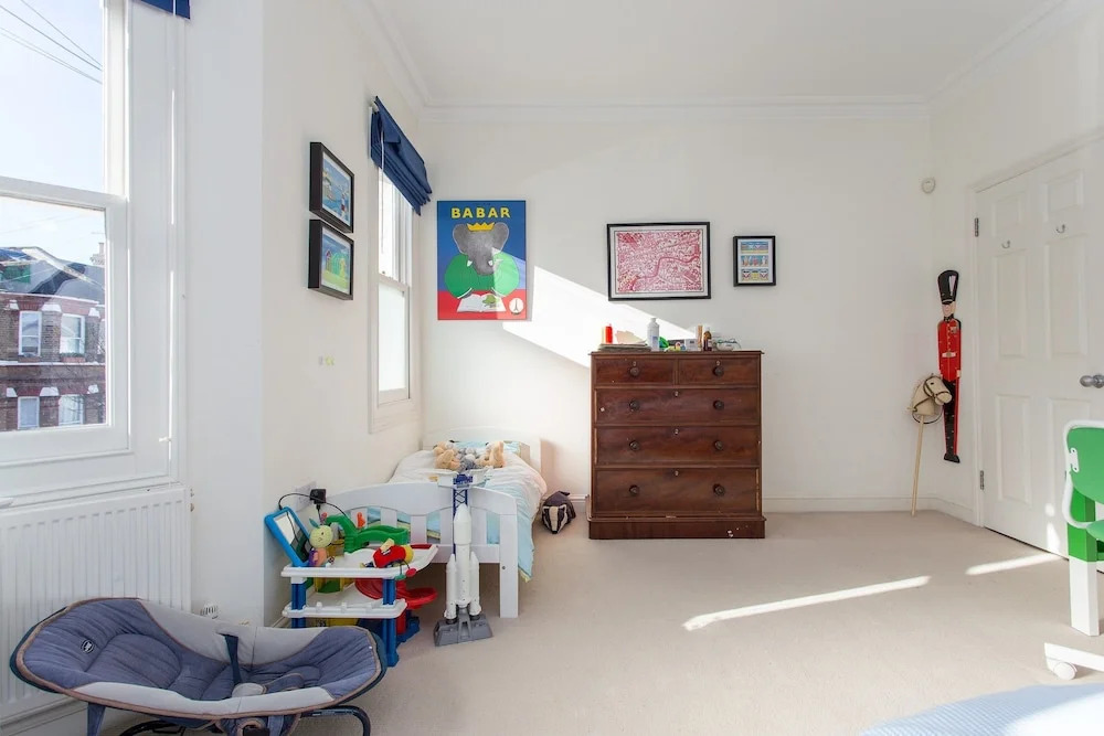 4 Bedroom Family House Near Shepherd's Bush