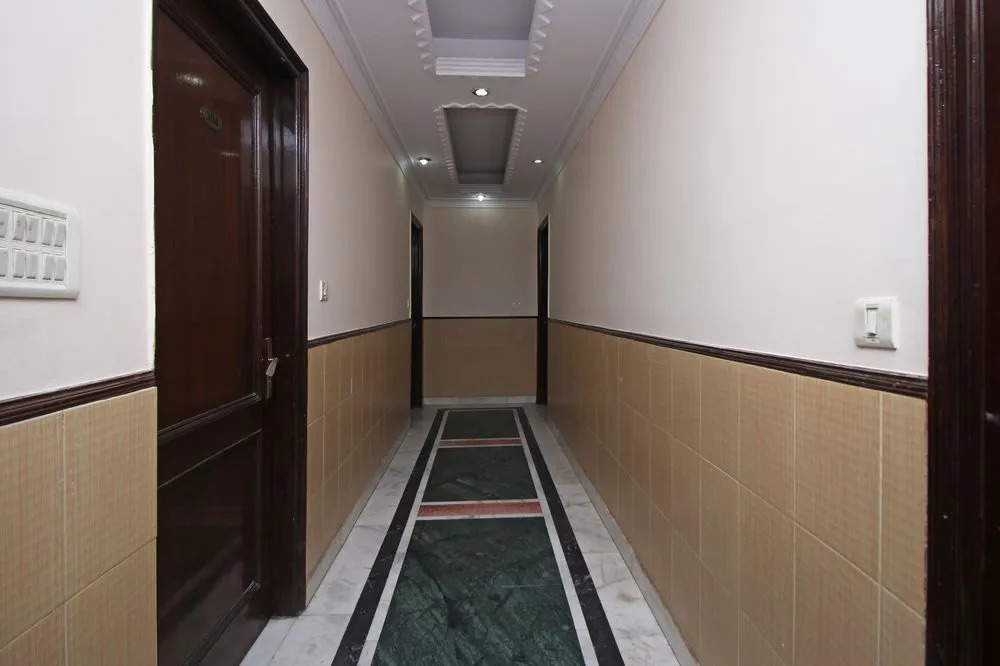 OYO 8336 Hotel De Gold