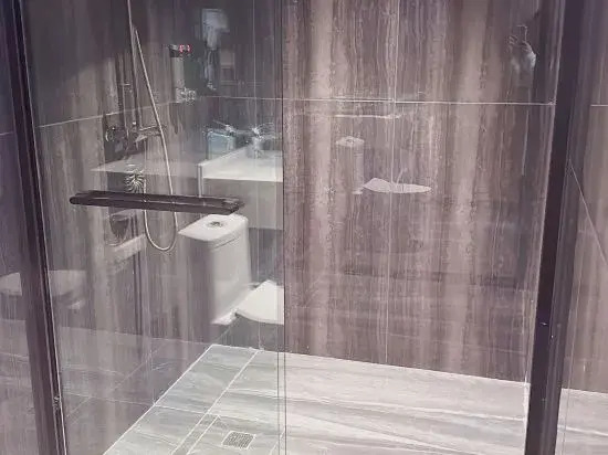 Quxian Jinshangyuan Business Hotel