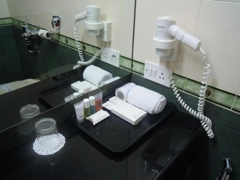 The Avenue Center Hotel
