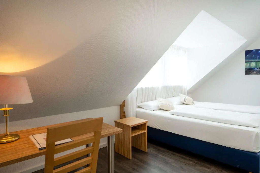 Hotel Triton
