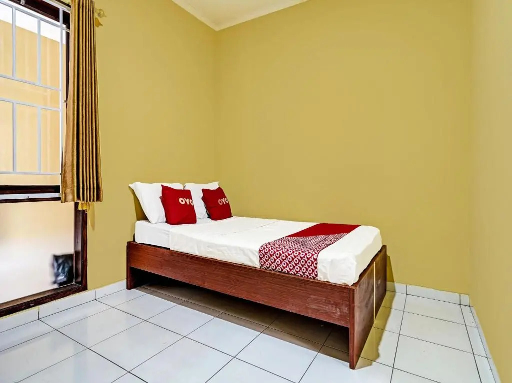 RedDoorz near Tegalega Park 2