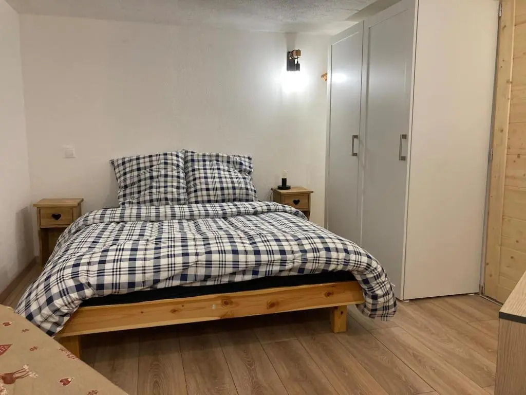 Great 8-pax ski-in ski-out apartment in Tignes Val Claret