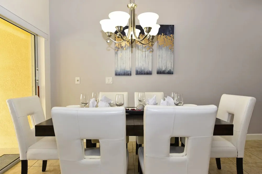 Well Appointed 4bed Town Home at Paradise Palms Resort w Splash Pool -8891