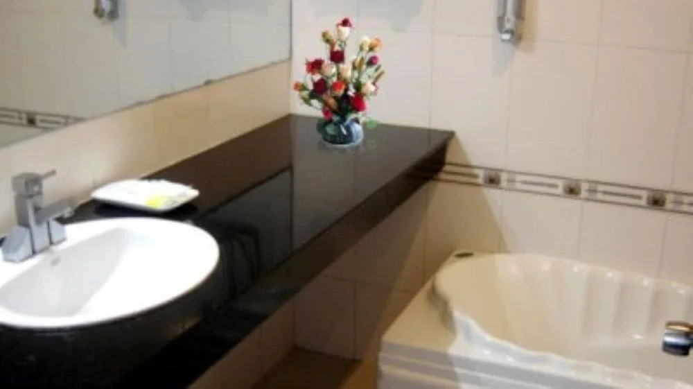 VMQ Hotel