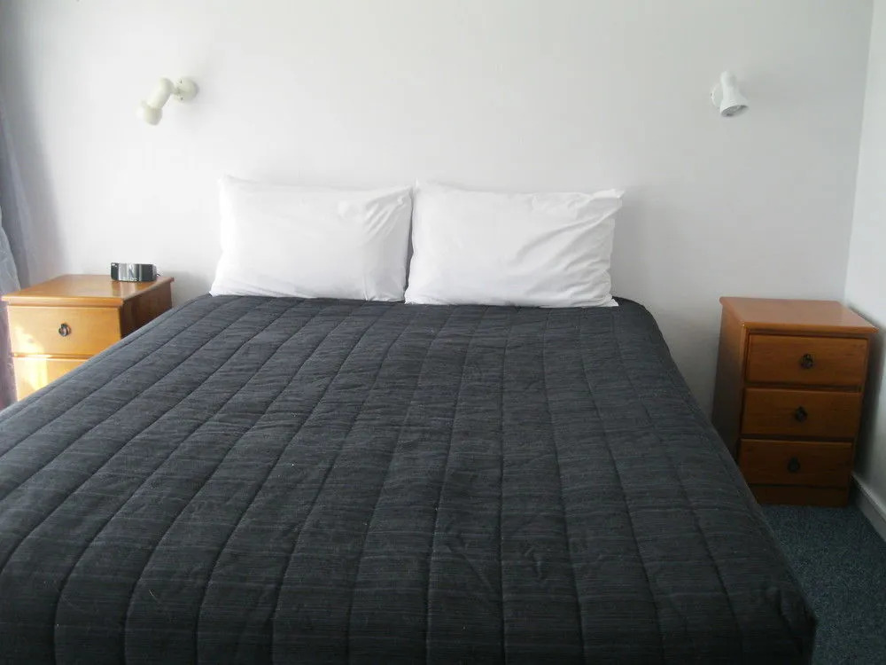 McLean Park Garden Motel