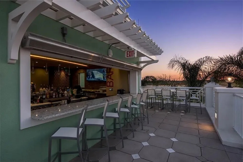 Reunion Splendor 6 Bedroom Home with Private Pool and Spa