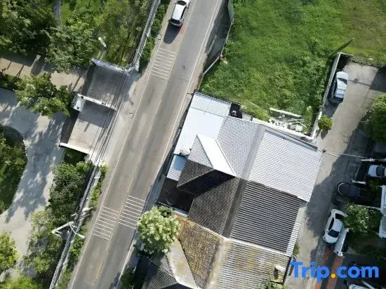 Bangkoks most beautiful modern villa-with massage