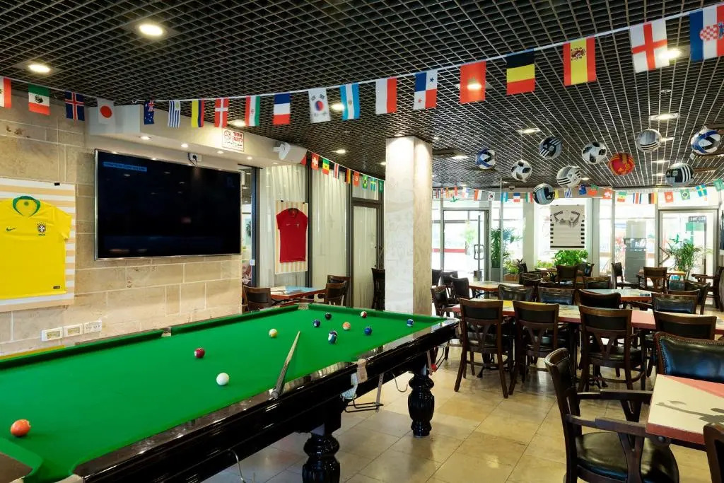 Shefayim Hotel