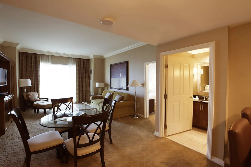 Aaa 3 Rooms 3 Bath Suite At The Signature Condo Hotel
