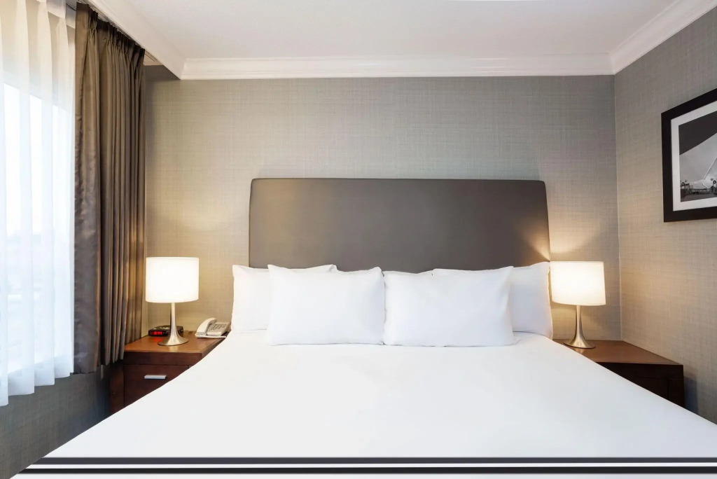 Sandman Hotel & Suites Vancouver Airport