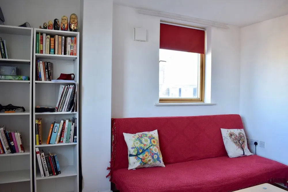 2 Bedroom Bethnal Green Apartment