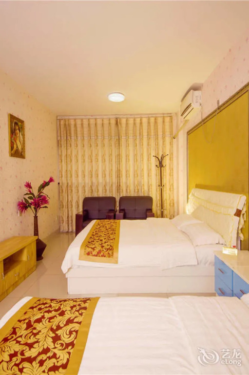 Chongqing Yelaixiang Hotel