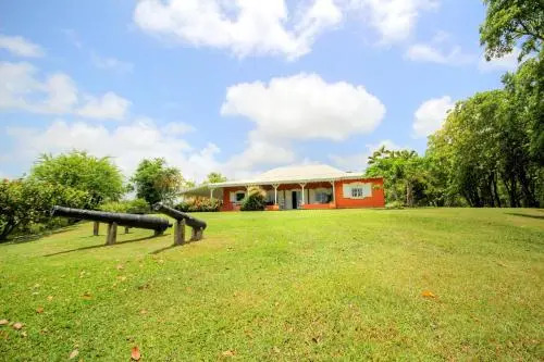 Villa avec piscine et vue mer (MQRO08)
