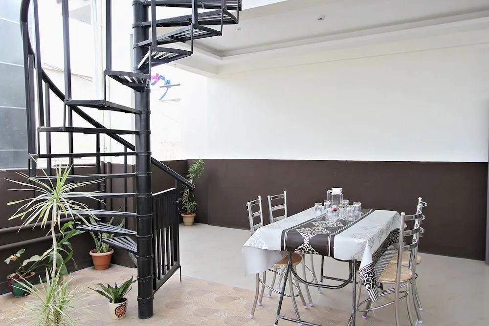 OYO 8739 Melody Inn Bellandur