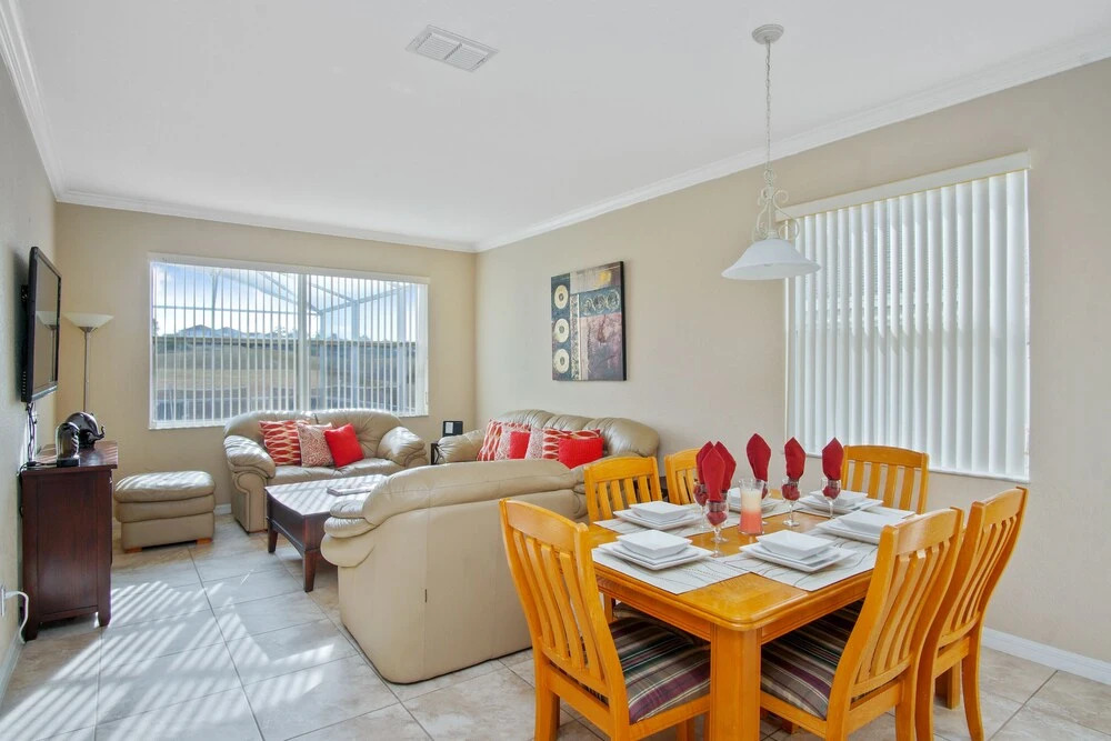 Highland's Reserve 5 Bed Villa with Golf-View