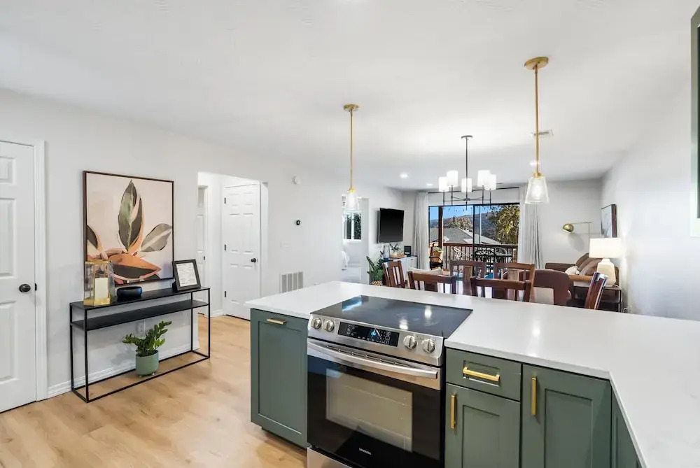 Avondale Hideaway Condo for 6