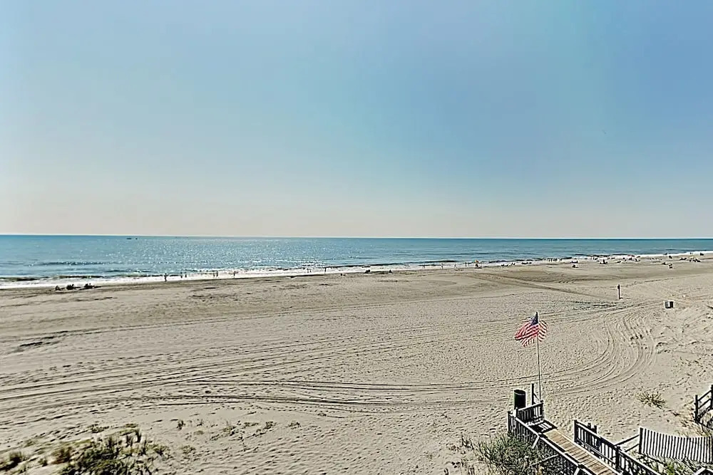 Oceanfront Condo w/ Pool - Steps to the Sand! condo